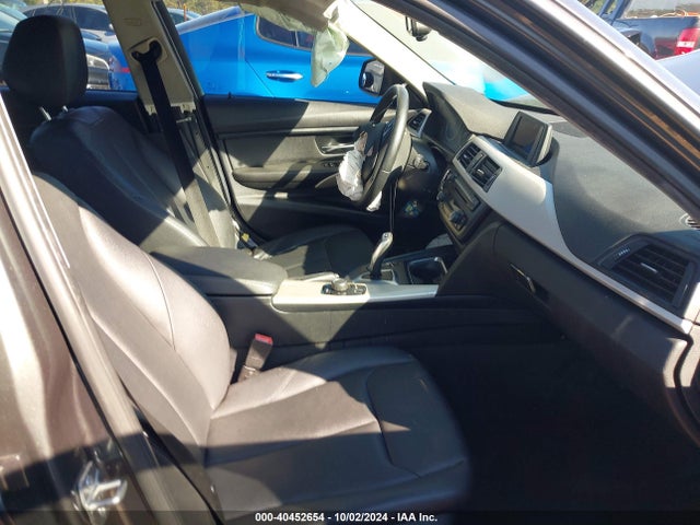 WBA3C3C50FP663837 BMW 320i Xdrive