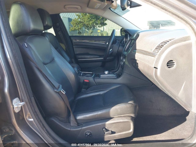 2C3CCAAG9GH260736 Chrysler 300 Limited