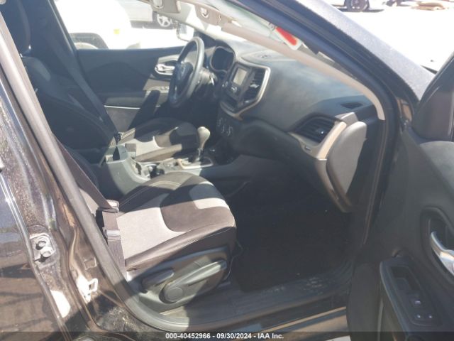 1C4PJMAB9FW599974 Jeep Cherokee Sport