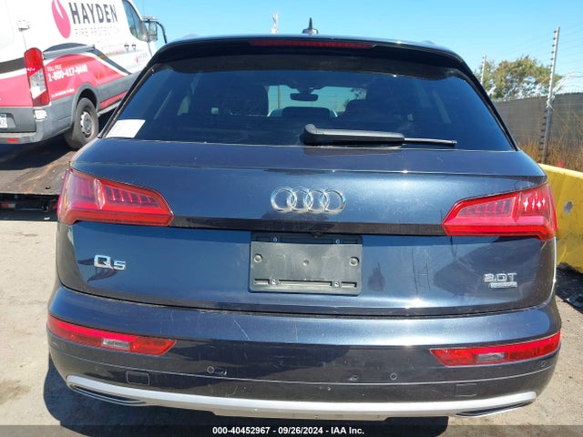 WA1BNAFY3J2136393 Audi Q5 2.0t Premium/2.0t Tech Premium