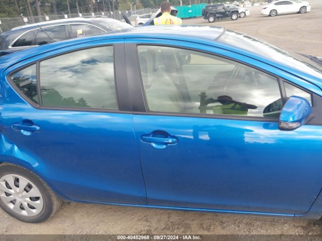 JTDKDTB39E1568660 Toyota Prius C One