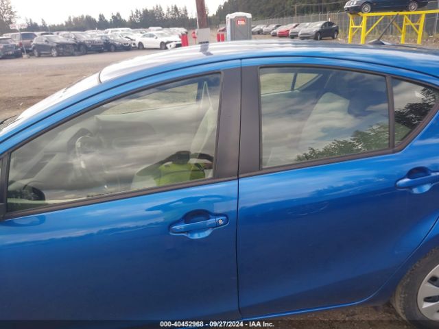 JTDKDTB39E1568660 Toyota Prius C One