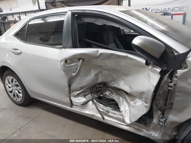 Toyota COROLLA LE 2018 5YFBURHE0JP854754 Image 13