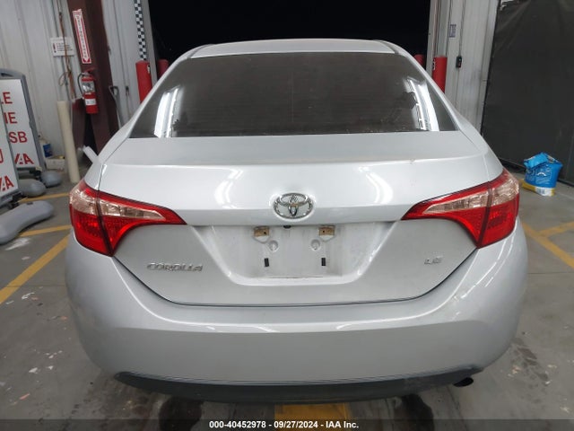 Toyota COROLLA LE 2018 5YFBURHE0JP854754 Image 16
