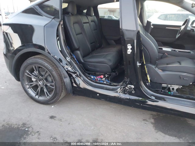 2024 TESLA MODEL Y 7SAYGAEE5RF194549 Photo 5