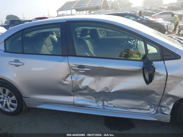 Toyota COROLLA LE 2021 JTDEPMAE3MJ165978 Image 14