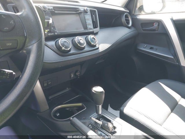 Toyota RAV4 LE 2016 JTMZFREV3GJ073320 Image 11