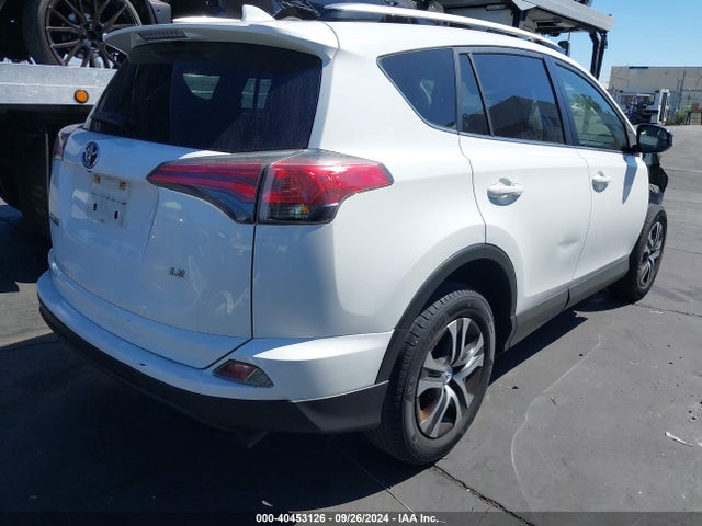 Toyota RAV4 LE 2016 JTMZFREV3GJ073320 Image 4