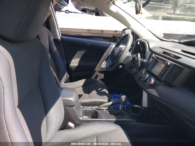Toyota RAV4 LE 2016 JTMZFREV3GJ073320 Image 5