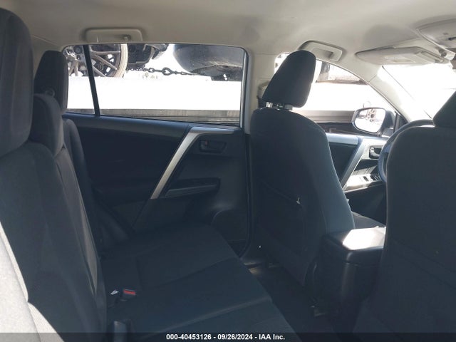Toyota RAV4 LE 2016 JTMZFREV3GJ073320 Image 8