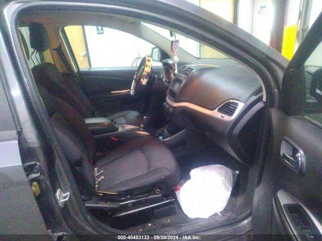 3C4PDDBG5ET143136 Dodge Journey Sxt