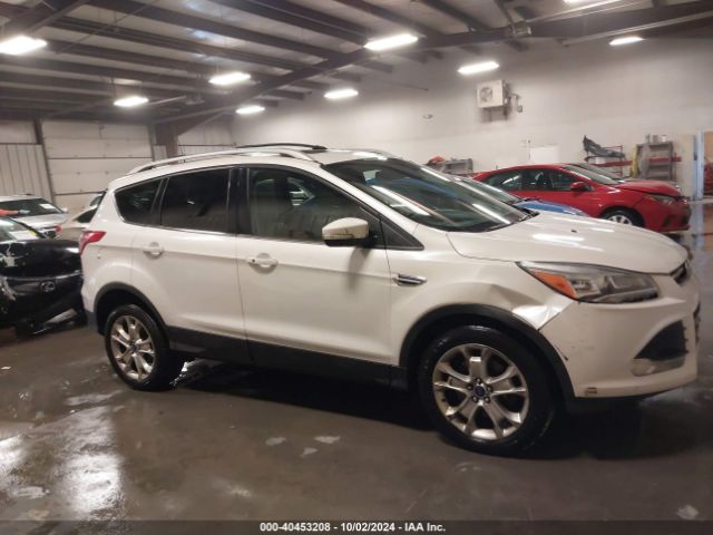 1FMCU9J91FUA00900 Ford Escape Titanium