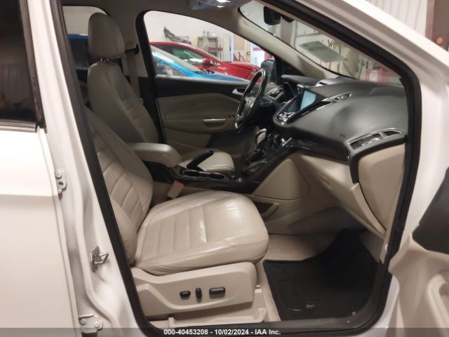 1FMCU9J91FUA00900 Ford Escape Titanium