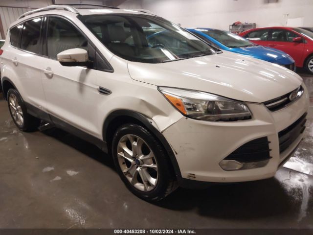 1FMCU9J91FUA00900 Ford Escape Titanium