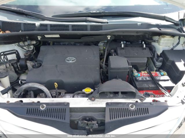 5TDKK3DC1FS575903 Toyota Sienna Le 8 Passenger