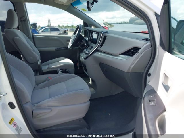 5TDKK3DC1FS575903 Toyota Sienna Le 8 Passenger