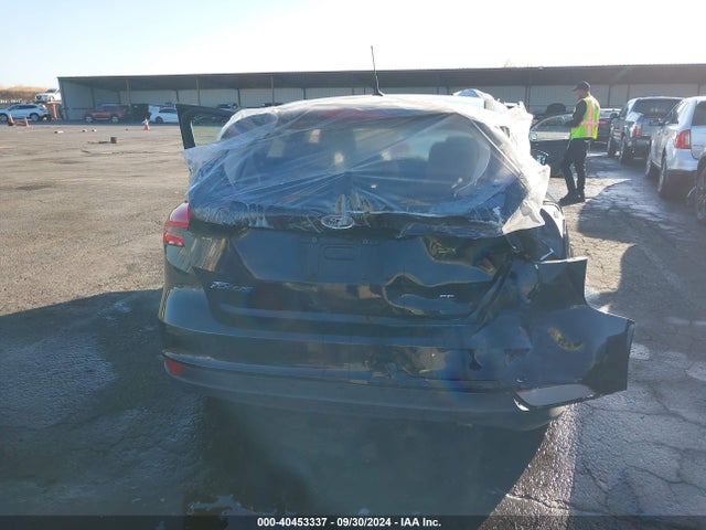 Ford FOCUS SE 2018 1FADP3K27JL261189 Image 6