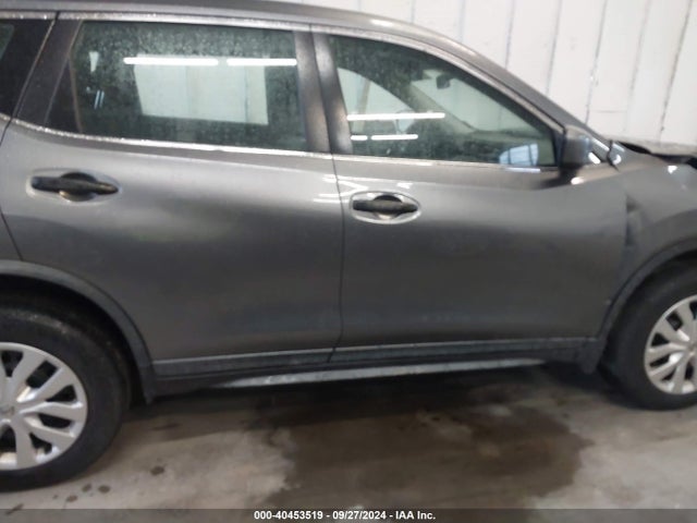 Nissan ROGUE S 2017 KNMAT2MV2HP603807 Image 13