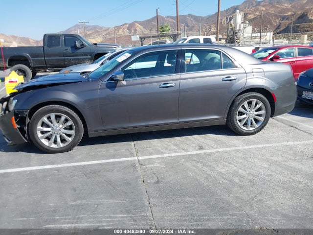 2C3CCAKG1KH612456 Chrysler 300 Limited Awd