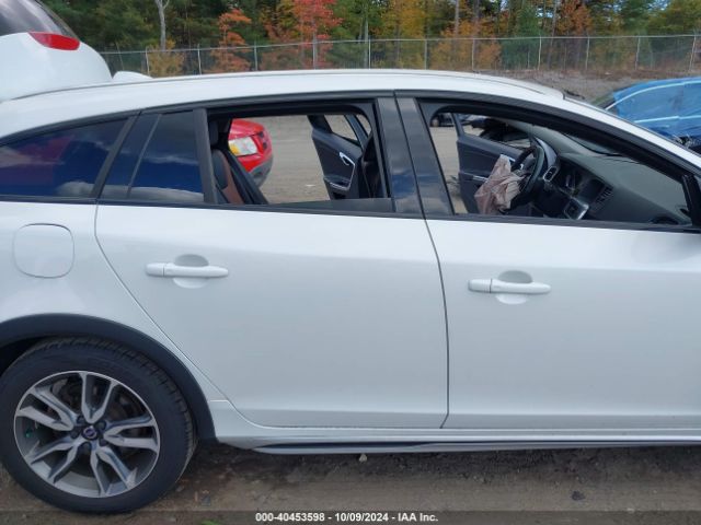 YV4612HK5G1019332 Volvo V60 Cross Country T5