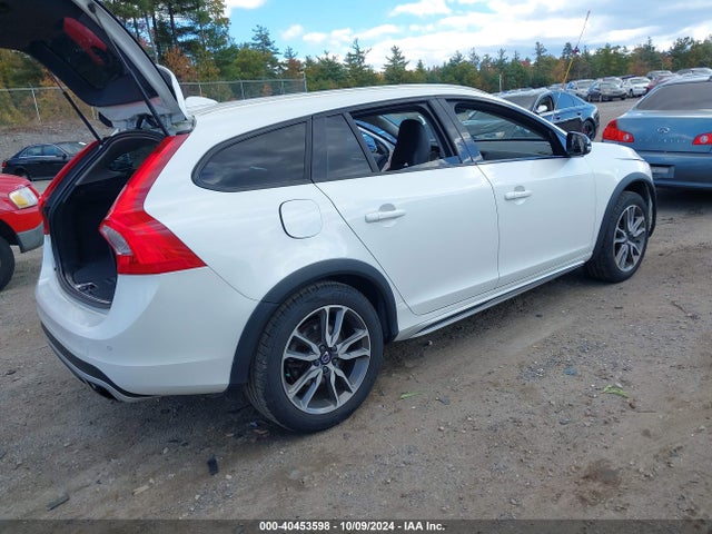 YV4612HK5G1019332 Volvo V60 Cross Country T5