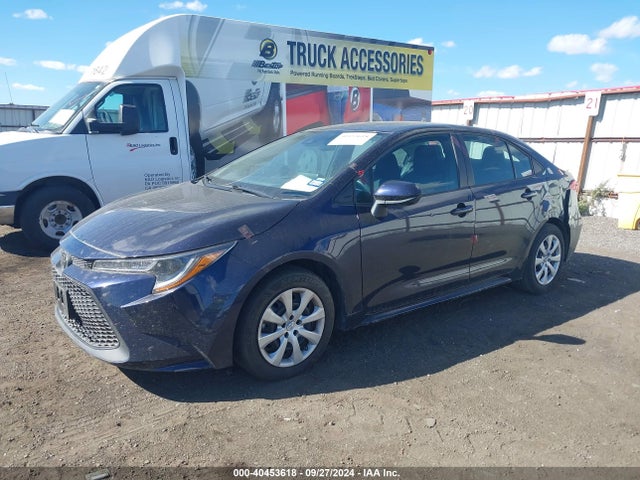 Toyota COROLLA LE 2022 5YFEPMAE5NP367959 Image 2