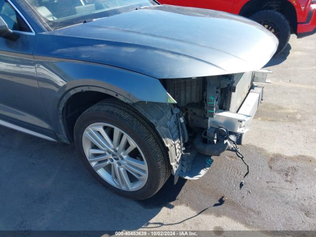 WA1BNAFY1J2100704 Audi Q5 2.0t Premium/2.0t Tech Premium
