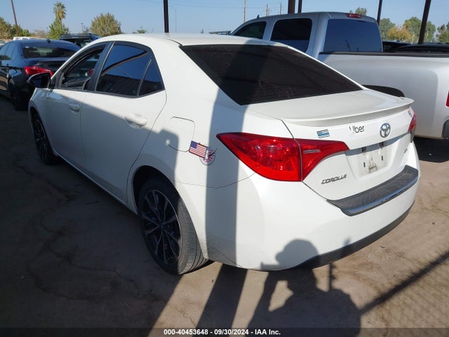 Toyota COROLLA SE 2017 5YFBURHEXHP703687 Image 3