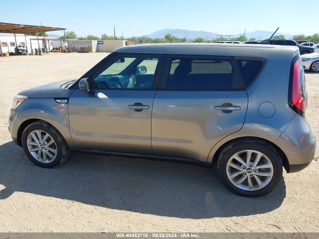 KIA SOUL + 2017 KNDJP3A57H7410602 Image 14