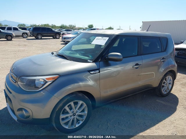 KIA SOUL + 2017 KNDJP3A57H7410602 Image 2