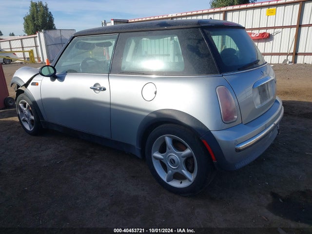 2004 MINI COOPER WMWRC33414TJ53650 Photo 2