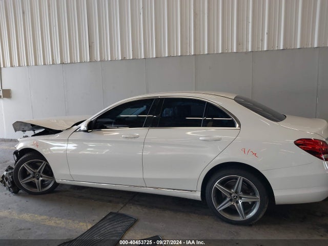 55SWF4KB6FU032622 Mercedes-Benz C 300 4matic/luxury 4matic/sport 4matic