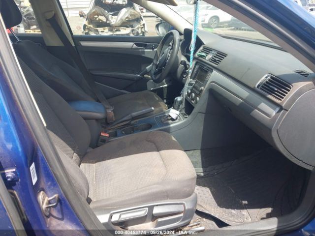 1VWAT7A37GC046198 Volkswagen Passat 1.8t S