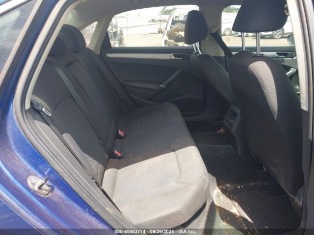 1VWAT7A37GC046198 Volkswagen Passat 1.8t S