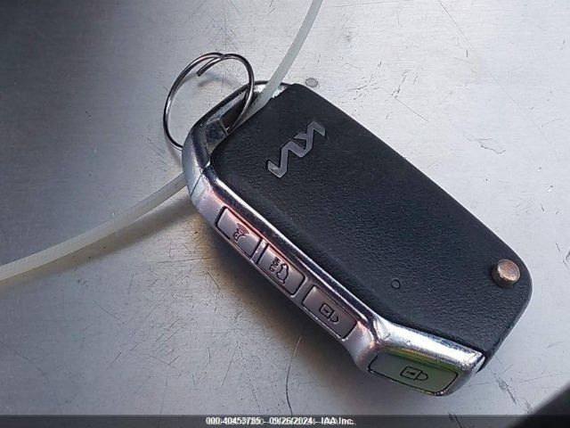 KNDJ23AUXN7811904 KIA SOUL LX
