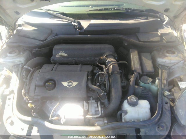2011 MINI COOPER S WMWSV3C57BTY12929 Photo 9
