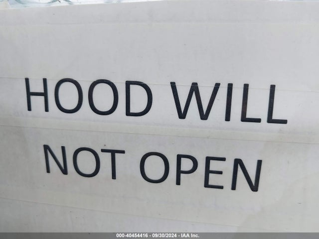 2010 MINI COOPER CLUBMAN WMWML3C56ATX38173 Photo 9