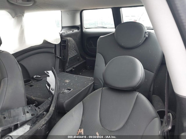 2010 MINI COOPER CLUBMAN WMWML3C56ATX38173 Photo 7