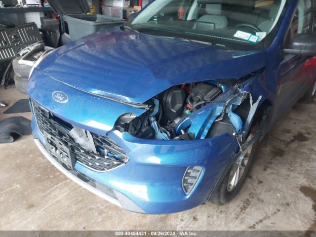 1FMCU9BZ8NUA49153 Ford Escape Se Hybrid