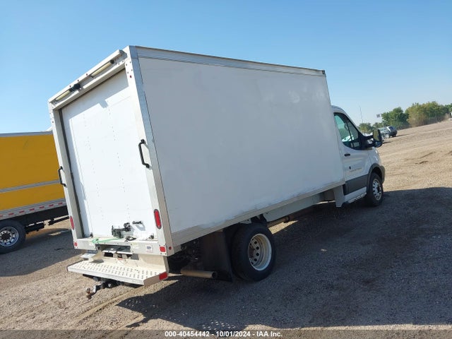Ford Transit-350 Cab 2018 1FDBF8ZM1JKA62066 Image 4