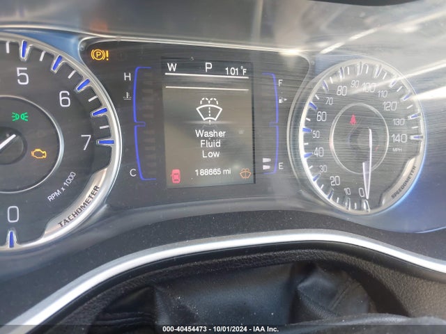 Chrysler 200 Limited 2015 1C3CCCAB8FN521425 Image 7