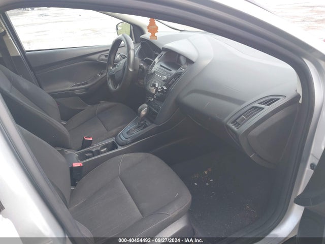 Ford FOCUS S 2016 1FADP3E22GL224071 Image 5