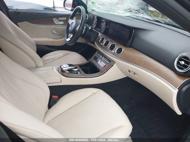 WDDZF4JB7JA406291 Mercedes-Benz E 300