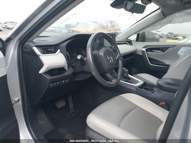Toyota Rav4 Xle Premium 2019 JTMC1RFV1KJ016772 Image 5