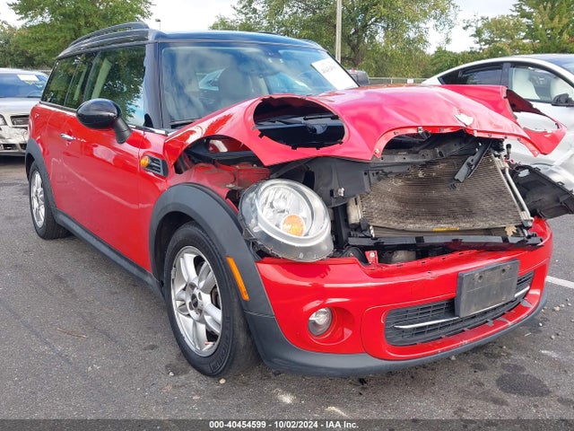 2013 MINI CLUBMAN WMWZF3C54DT489969 Photo 0