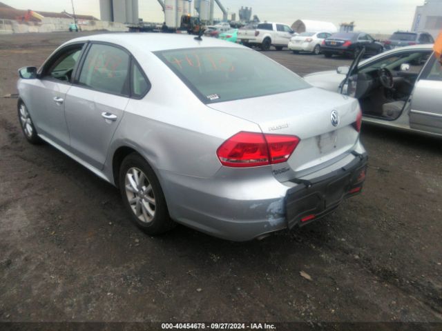 1VWAP7A39EC006576 Volkswagen Passat 2.5l S