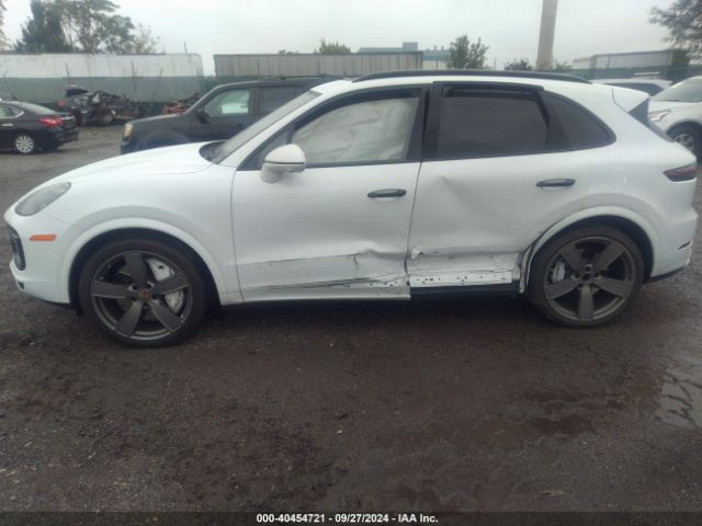 WP1AF2AYXKDA81165 Porsche Cayenne Turbo