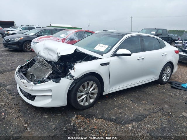 KIA OPTIMA EX 2018 5XXGU4L31JG186096 Image 2
