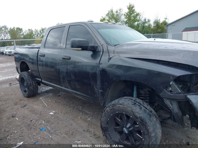 3C6UR5CLXJG223726 RAM 2500 Tradesman  4x4 6'4 Box