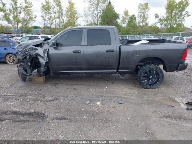 3C6UR5CLXJG223726 RAM 2500 Tradesman  4x4 6'4 Box